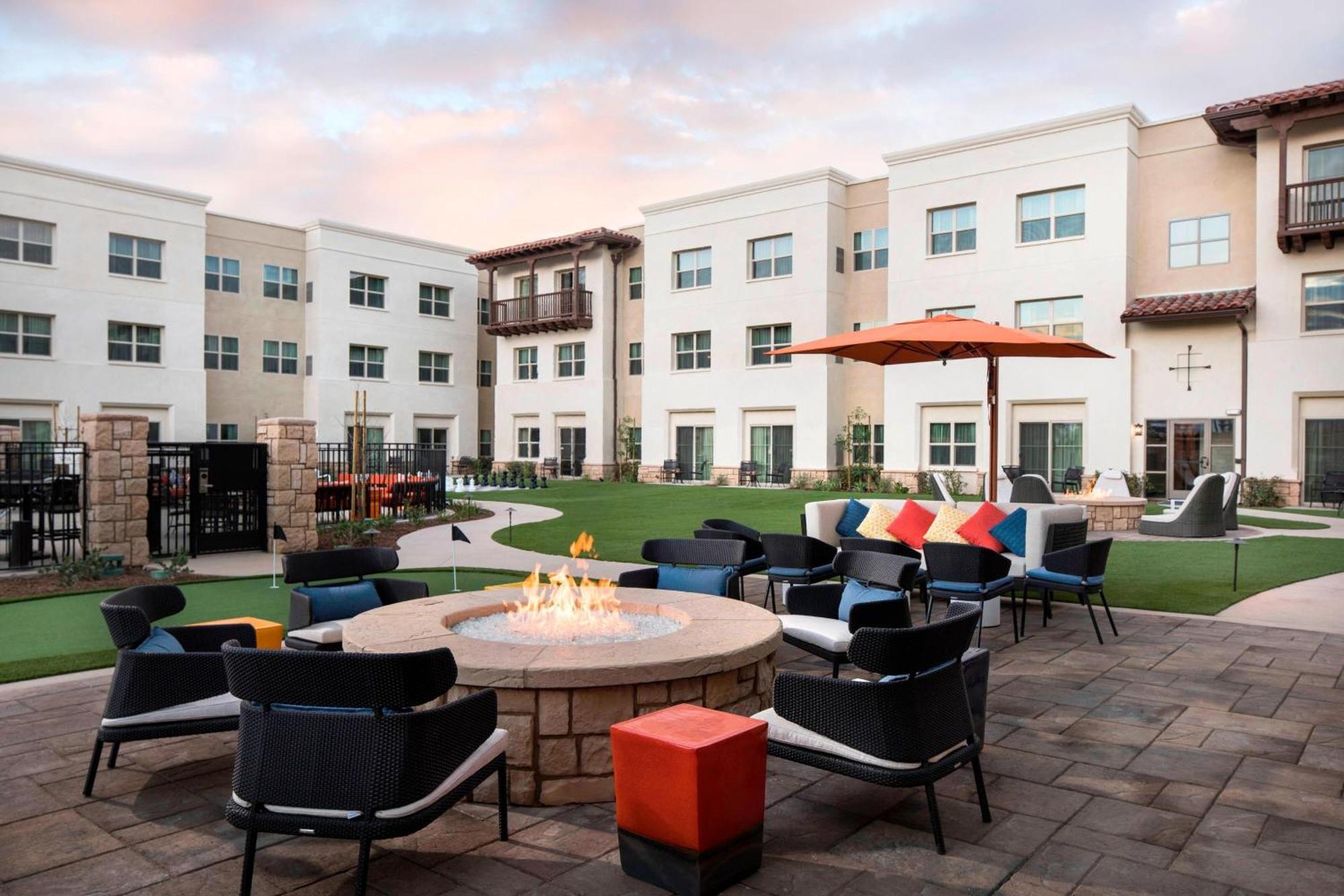 Residence Inn By Marriott Santa Barbara Goleta Екстер'єр фото