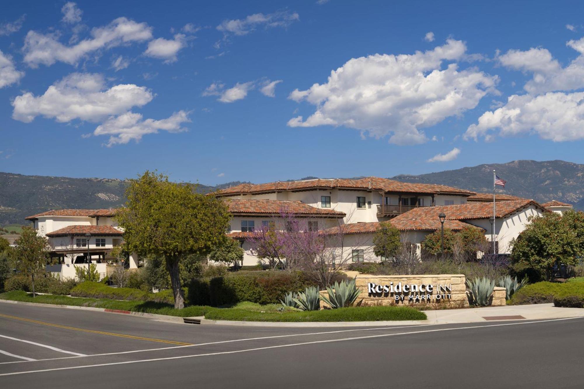 Residence Inn By Marriott Santa Barbara Goleta Екстер'єр фото
