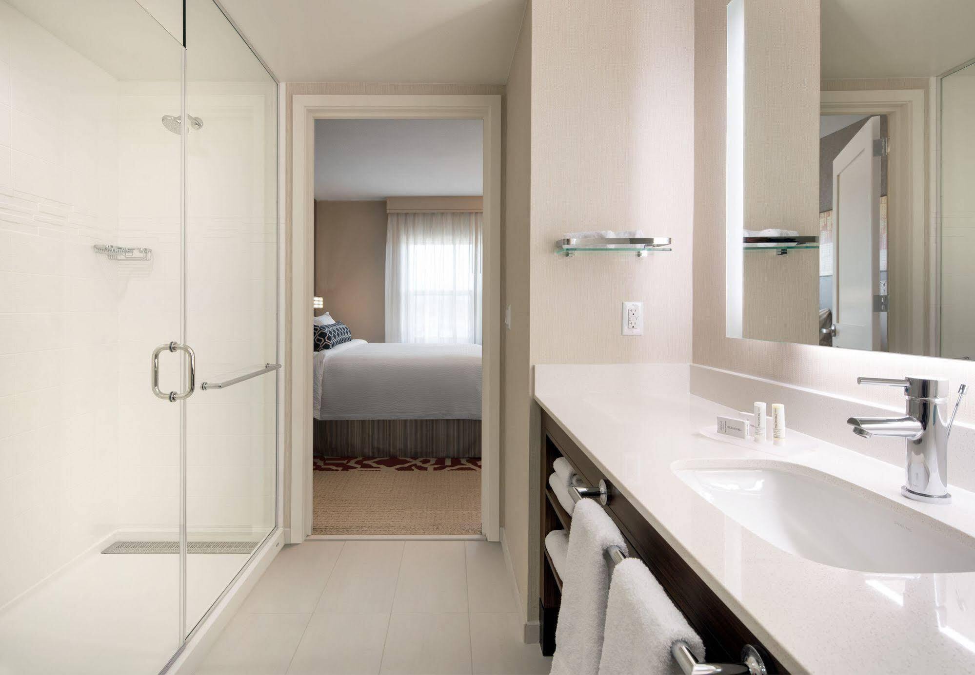 Residence Inn By Marriott Santa Barbara Goleta Екстер'єр фото